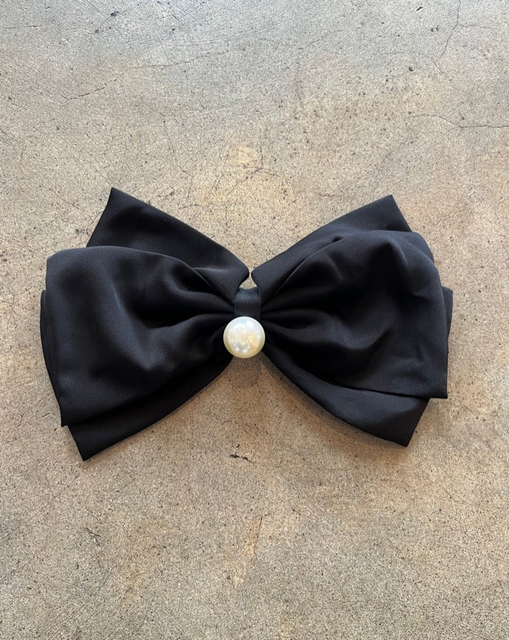 Pearl Bow Clip