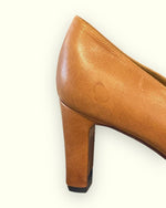 Vintage Tan Heeled Loafers