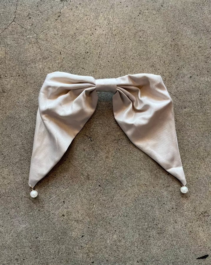Double Pearl Bow Clip