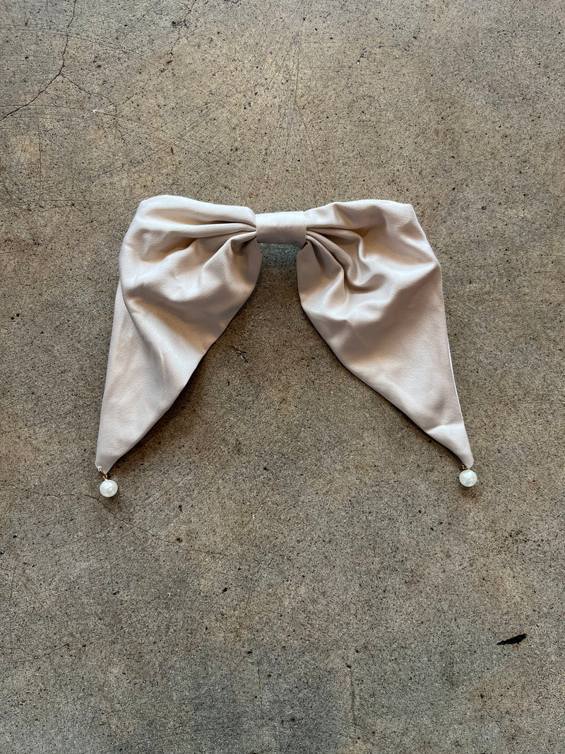 Double Pearl Bow Clip