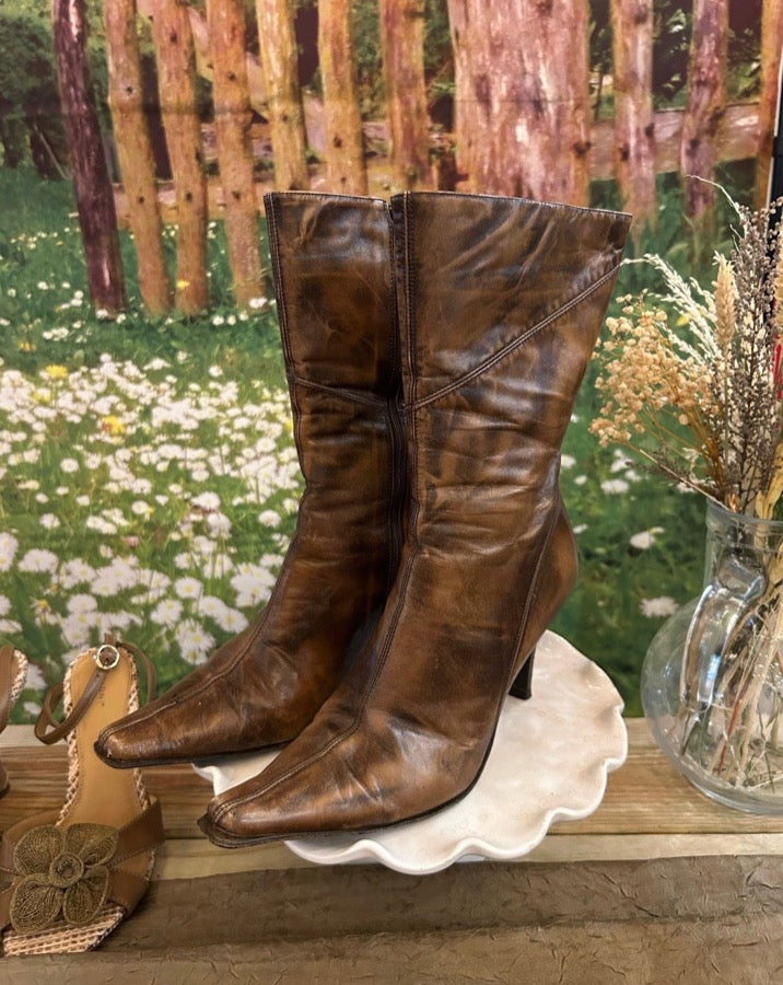 Vintage Brown Mid Calf Boot