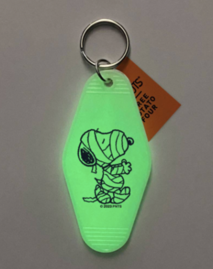 3P4 x Peanuts® - Snoopy Mummy Key Tag (Glow In The Dark!)