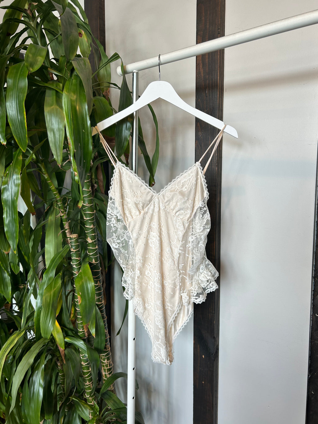 Vintage Ruffle Lace Bodysuit – And Then LB