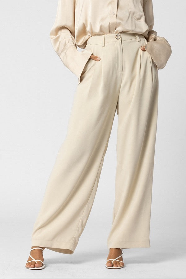 Vanilla Pleated Trousers